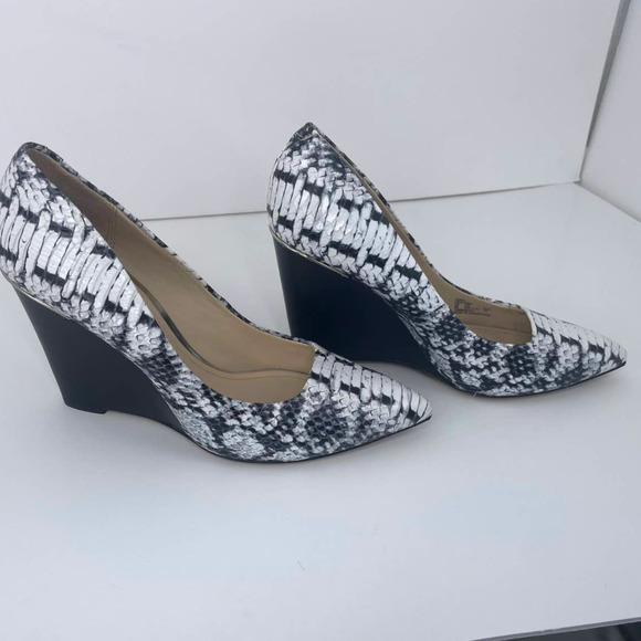 Coach Wedge Heel Woman size 9 - Picture 2 of 3